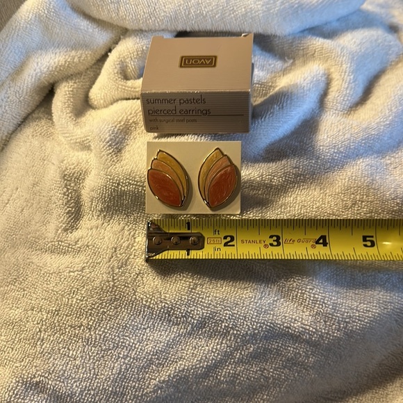 Avon Vintage 1990 Summer Pastels Pink Earrings - Picture 4 of 4
